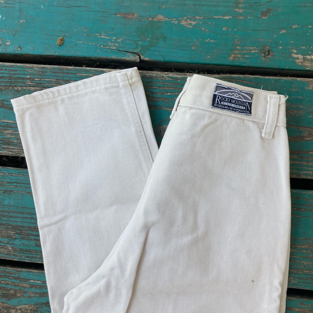 Vintage white Rockies size 5